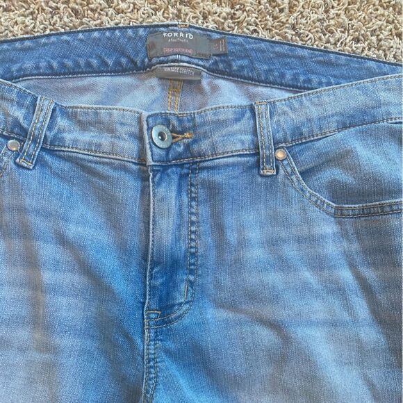 Torrid Vintage Stretch Boyfriend Crop Jeans Size 14 - Picture 5 of 5